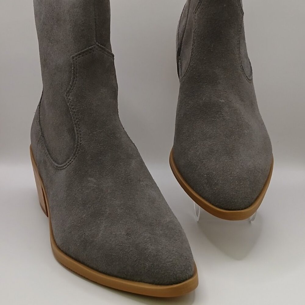 Lisa Vicky Steady-V Suede Ankle Booties
